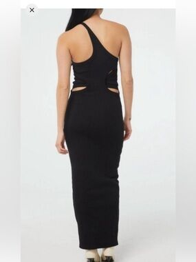 Elegant One-Shoulder Black Cutout Maxi Dress